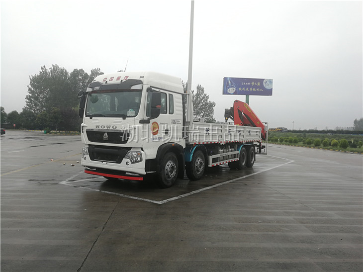 AY5320JJH型計(jì)量檢衡車(左前) AY5320JJH型計(jì)量檢衡車(左前)