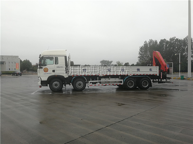 AY5320JJH型計(jì)量檢衡車(左) AY5320JJH型計(jì)量檢衡車(左)