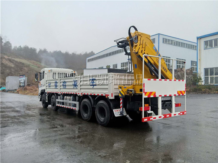 DWJ5315JJH型計量檢衡車配置的8噸吊機(jī) DWJ5315JJH型計量檢衡車配置的8噸吊機(jī)