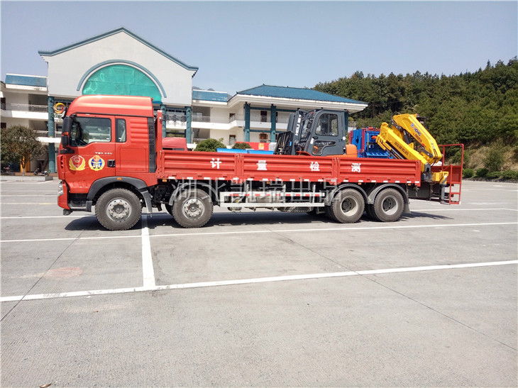 DWJ5320JJH計量檢衡車發(fā)運(左) DWJ5320JJH計量檢衡車發(fā)運(左)