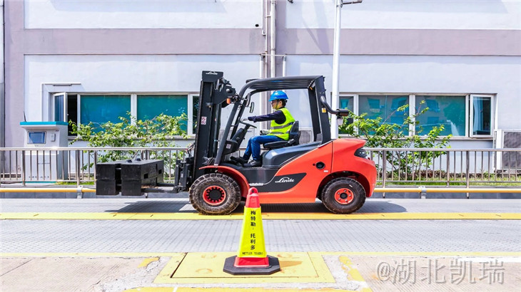 叉車檢測(cè)汽車衡角差 叉車檢測(cè)汽車衡角差