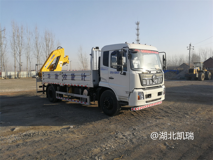 DWJ5180JJHD6計(jì)量檢衡車右前方 DWJ5180JJHD6計(jì)量檢衡車右前方