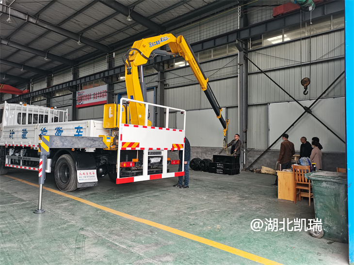 測(cè)試DWJ5180JJHD6型計(jì)量檢衡車吊裝砝碼 測(cè)試DWJ5180JJHD6型計(jì)量檢衡車吊裝砝碼